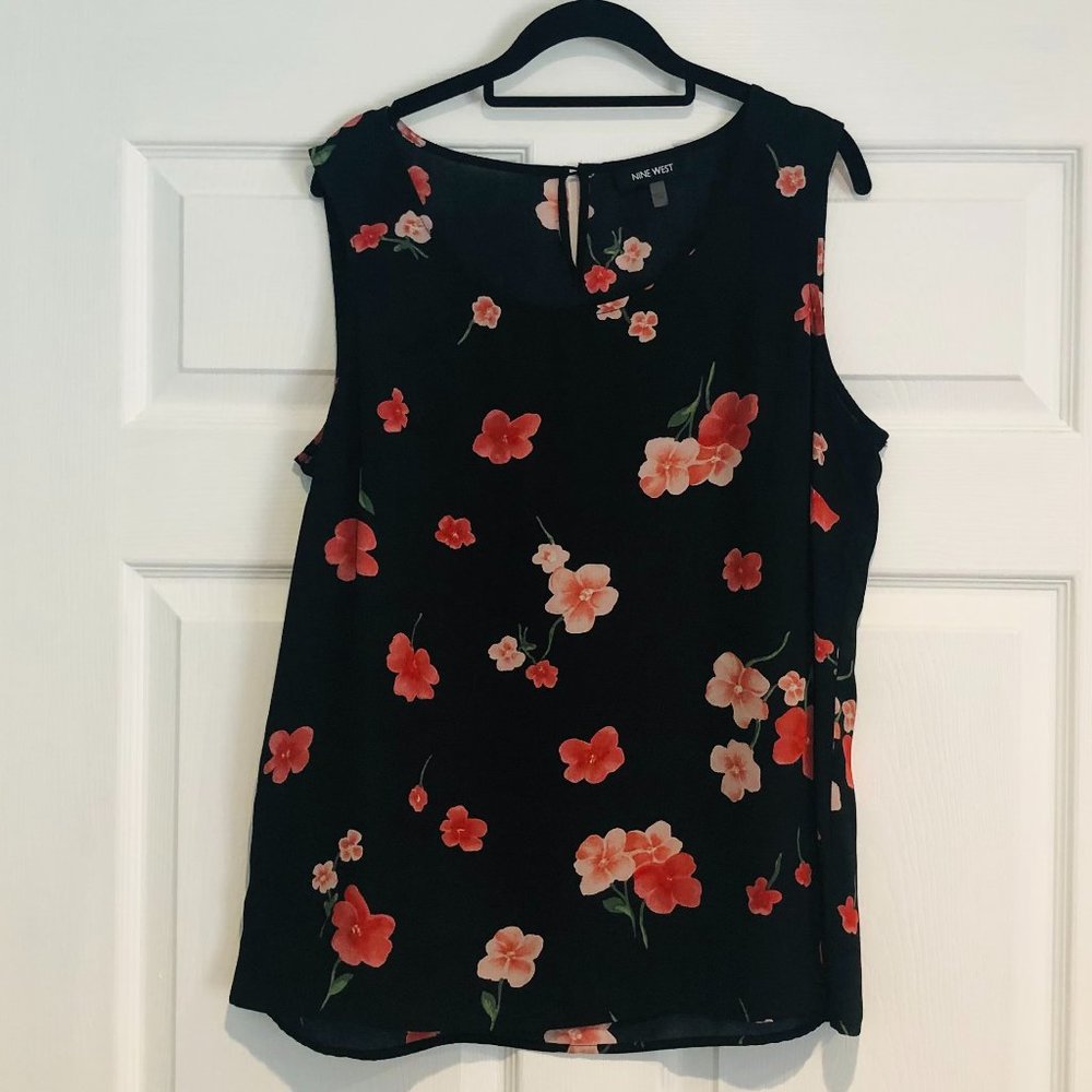 Nine West coral/peach/black flowered blouse